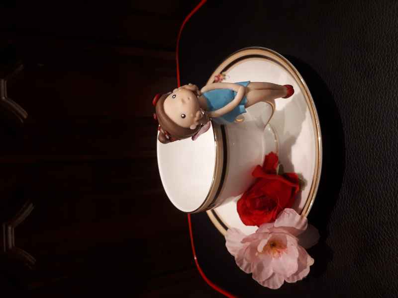 La fatina con tazza