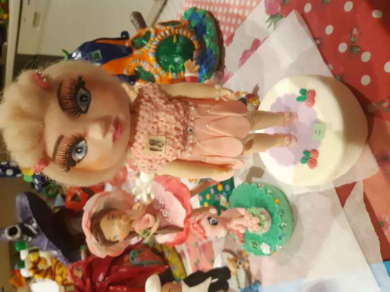 Bambola in porcellana a freddo 